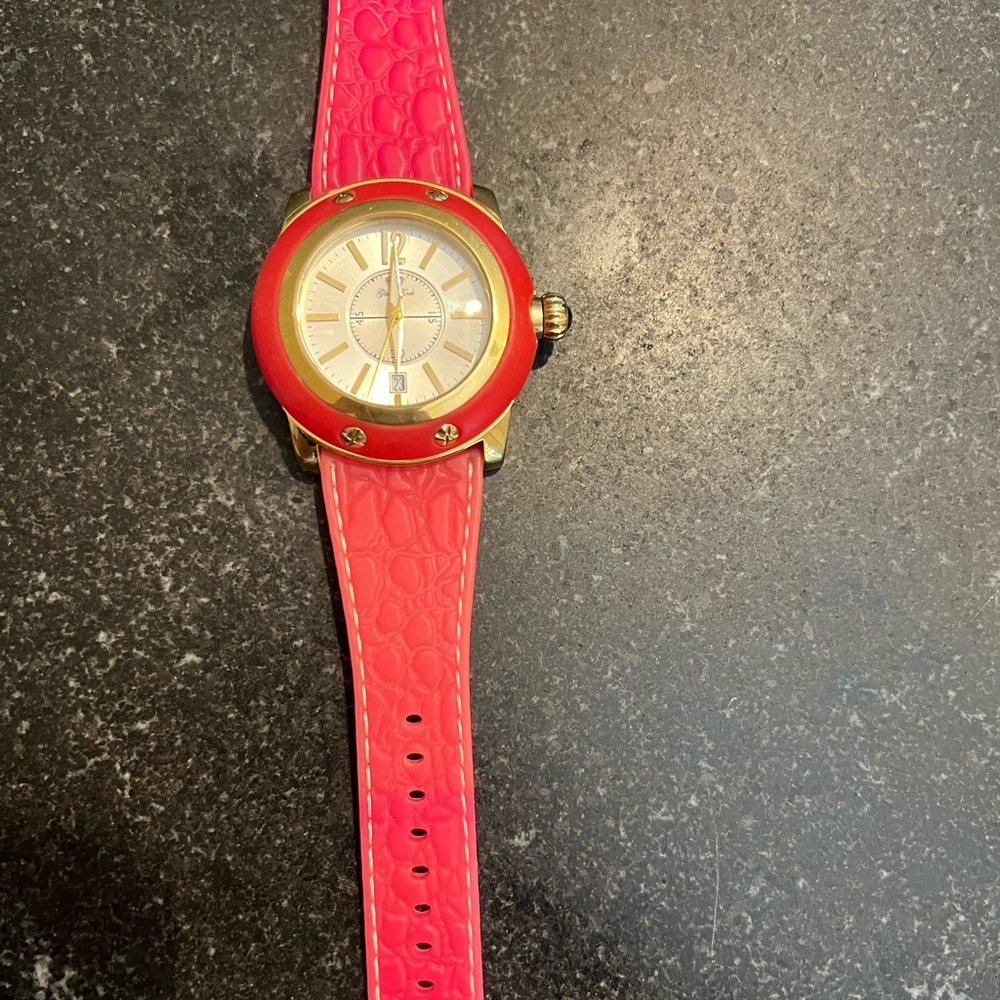 Women’s gold pleated glam rock Miami watch